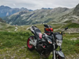 suzuki gsr 600 yoshimura