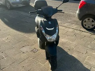 ② peugeot kisbee (45 km/h)