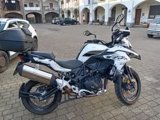 benelli trk 502