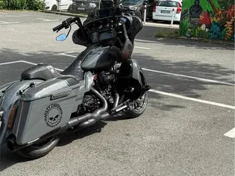 harley davidson streetglidecvo zu schön um nur zu stehen