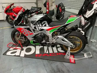 rsv4rf bj.2017 trackbike / rennmaschine