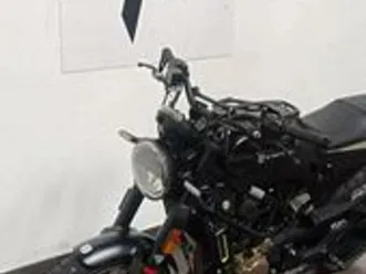 husqvarna svartpilen 125