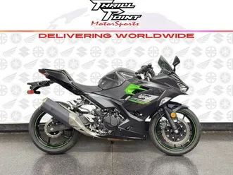 2023 kawasaki ninja® 400 matrix camo gray/metallic matte carbon gray