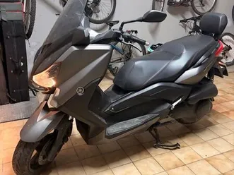 vendo xmax 250 cc 10700kms 2017 caparica e trafaria