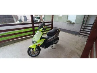 gilera runner 50 cm3, 2002 god.