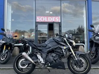 suzuki gsr 750 2012 750 cm3 | moto roadster | 30 239 km | noir | 44700 orvault