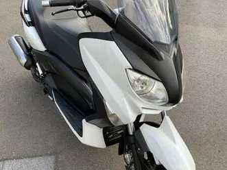 yamaha x-max 125