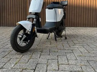 yadea roller elektroroller 25 km/h, 40km reichweite