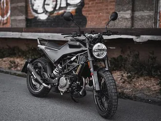 husqvarna svartpilen 125 / unter 1000km / b196 + a1