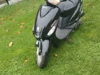 ② scooter peugeot v-clic classe a