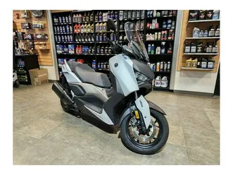2023 yamaha xmax