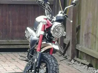 honda monkey 125, z1, 2023, 124 (cc) with only 717 miles!!