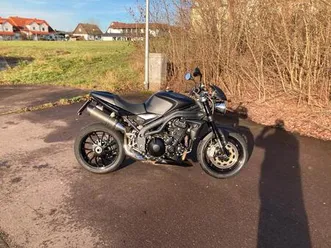 triumph speed triple