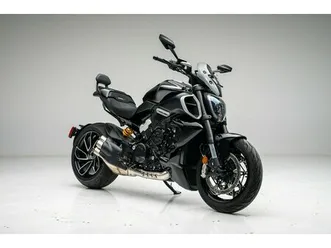 2024 ducati diavel v4 black