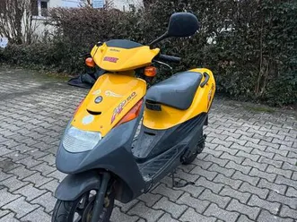 suzuki ap50 roller gelb - fahrbereit und zuverlässig
