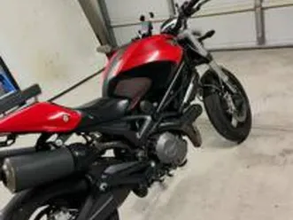 2009 ducati monster 696