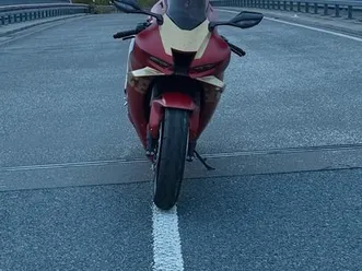 honda cbr 1000 rr-r