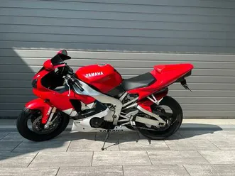 yamaha yzf r1