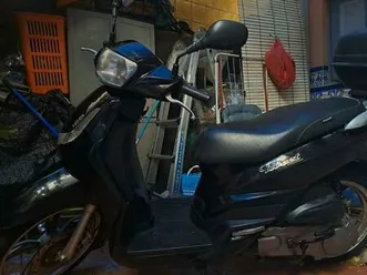 peugeot - peugeot tweet 125 cc negra