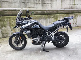 triumph tiger 900gt nero