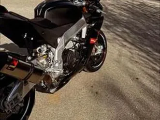 aprilia rsv4 aprc my14 ohlins akrapovich