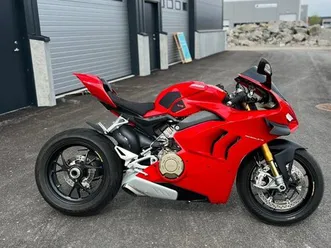 ducati panigale v4 s