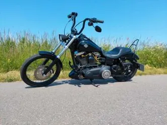 harley davidson dyna wide glide - 2011 - zwart — motoren | harley-davidson — marktplaats