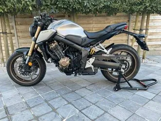 ② honda cb650r**6000km**naked bike**led**abs**