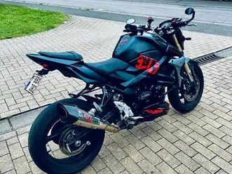 ② suzuki gsr 750 (abs)