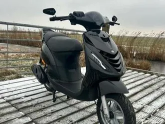 piaggio zip 100cc 4 takt brom *zo goed als nieuw — scooters | piaggio — marktplaats