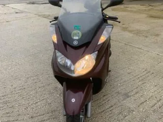 yamaha - majesty 400