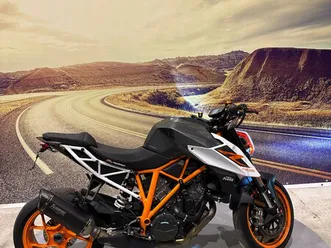 1290 super duke r akrapovic