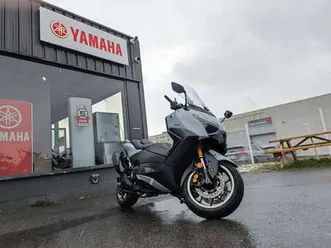 yamaha tmax 560