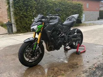 ② z900 se - black - pack performance akra