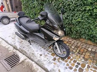 piaggio xevo 400