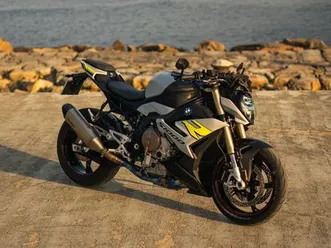 bmw s1000r. vila do conde