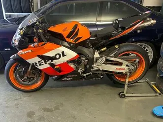 honda cbr 1000rr repsol rennstrecke