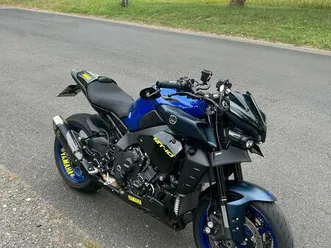 mt10 akrapovic inspektion vor 1500km neu viel zubehör neuzustand