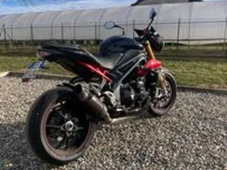 triumph speed triple 1050 r abs 33300 km