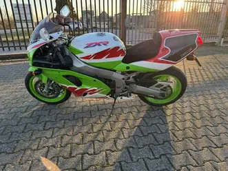 kawasaki zxr 750
