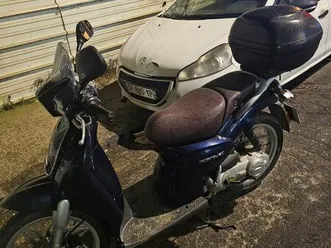 scooter aprilia scarabeo 50