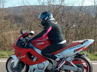 moto yamaha 600 yzf