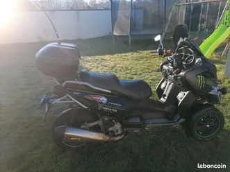 échange gilera fuoco 500 cc qui ce conduit avec le permis voiture