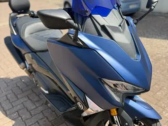 yamaha t-max