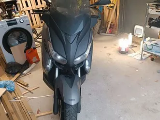 yamaha x-max 400