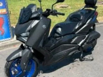 yamaha xmax 125 - visière sport - démarrage sans clé - dosseret sport