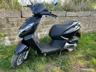 scooter kisbee 50 peugeot