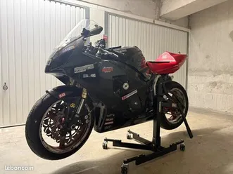 gsxr 600 k5 piste