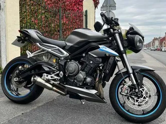 triumph street triple rs