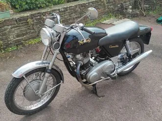 norton 750 commando fastback